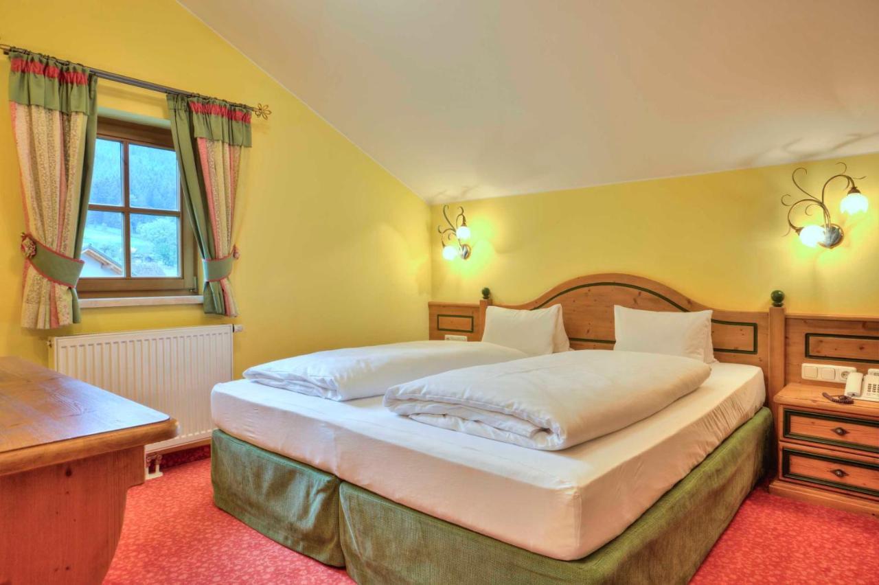 Hotel Sommerhof Gosau Exterior photo